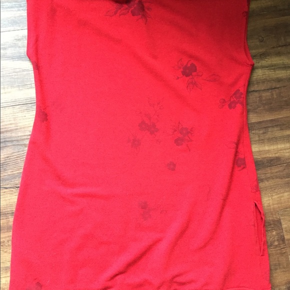 Smoking Lily Tunic - Picture 3 of 4